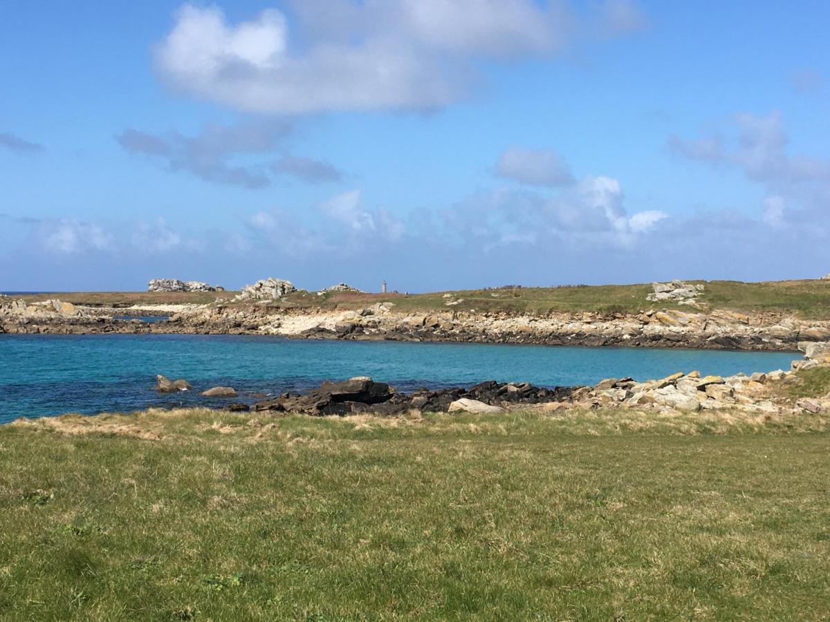 Les Gites Aux Volets Roses Landunvez Bagian luar foto